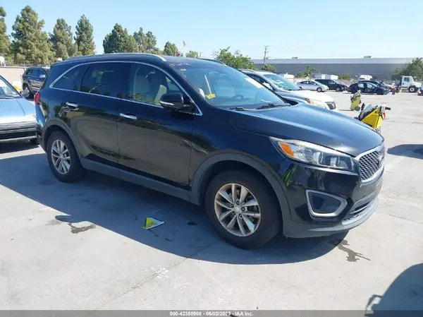 5XYPG4A3XGG038558 2016 KIA SORENTO - Image 1