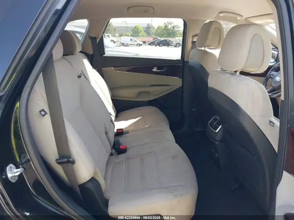 5XYPG4A3XGG038558 2016 KIA SORENTO - Image 8