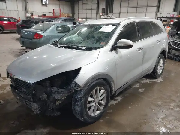 5XYPG4A3XGG041136 2016 KIA SORENTO - Image 2
