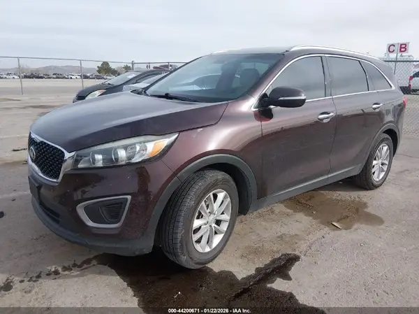 5XYPG4A3XGG043100 2016 KIA SORENTO - Image 2