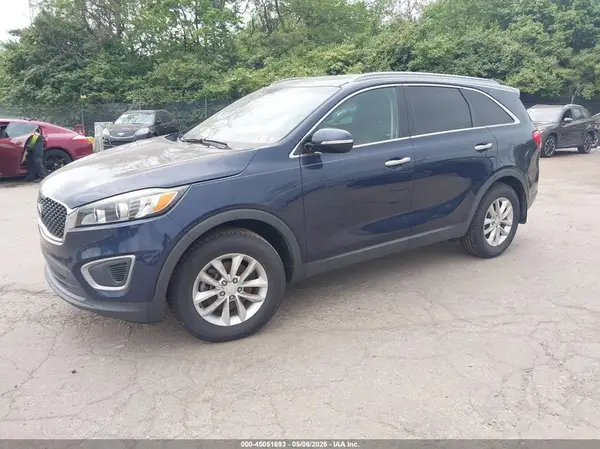 5XYPG4A3XGG044487 2016 KIA SORENTO - Image 2