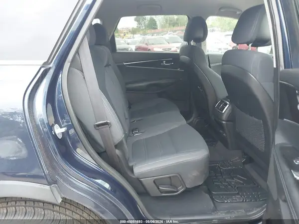 5XYPG4A3XGG044487 2016 KIA SORENTO - Image 8