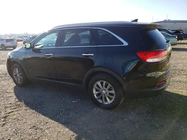 5XYPG4A3XGG046157 2016 KIA SORENTO - Image 2