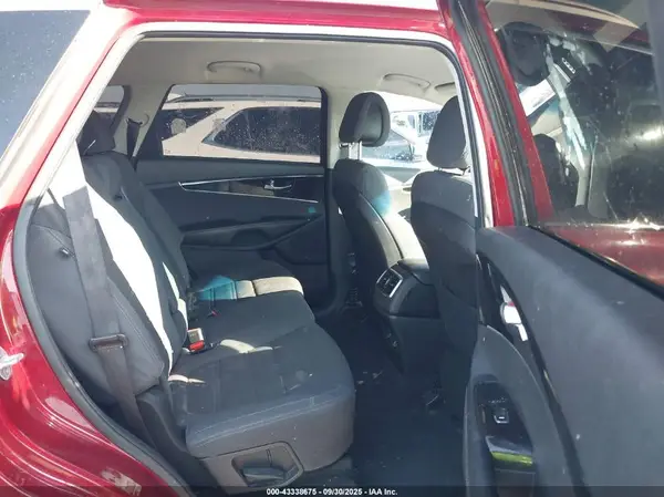 5XYPG4A3XGG050676 2016 KIA SORENTO - Image 8