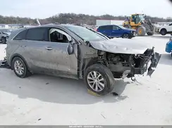 5XYPG4A3XGG053335 2016 KIA SORENTO