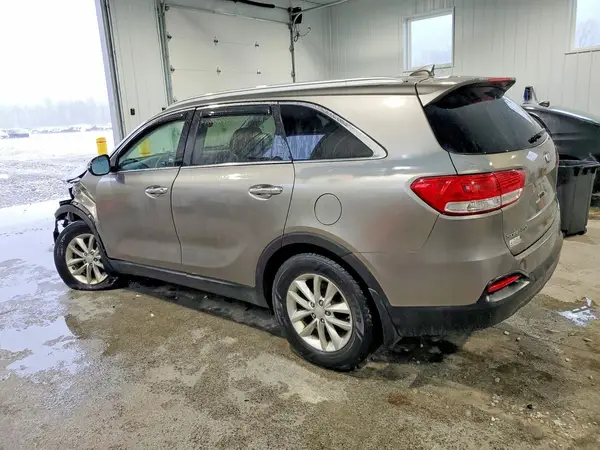 5XYPG4A3XGG058762 2016 KIA SORENTO - Image 2