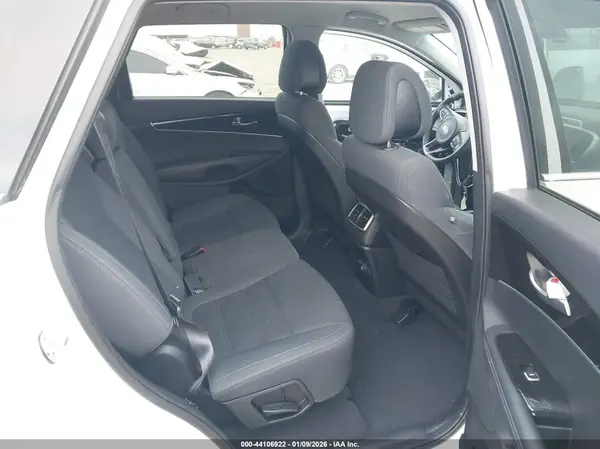 5XYPG4A3XGG063329 2016 KIA SORENTO - Image 8