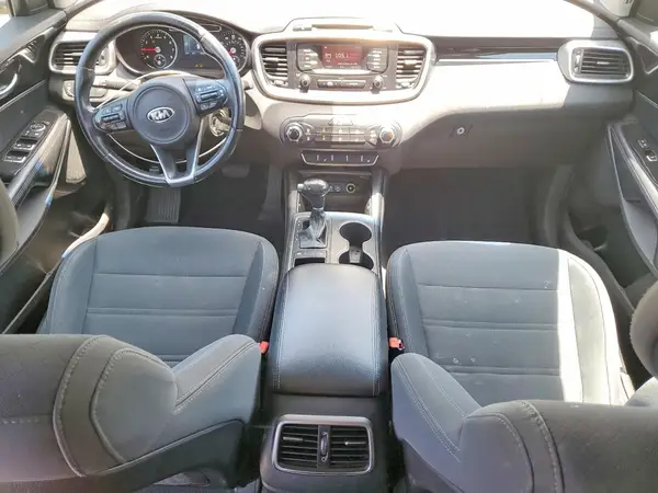 5XYPG4A3XGG064643 2016 KIA SORENTO - Image 8