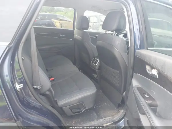 5XYPG4A3XGG070507 2016 KIA SORENTO - Image 8