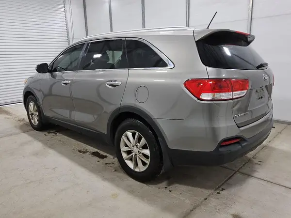 5XYPG4A3XGG071950 2016 KIA SORENTO - Image 2