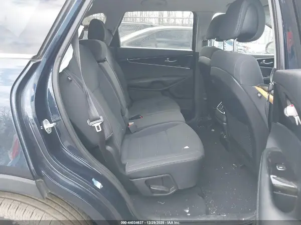 5XYPG4A3XGG074105 2016 KIA SORENTO - Image 8