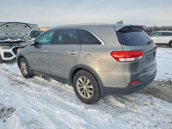 5XYPG4A3XGG076811 2016 KIA SORENTO - Image 2