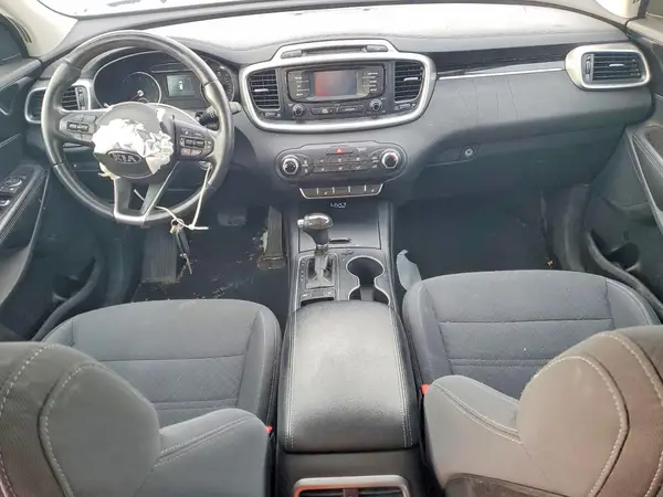 5XYPG4A3XGG076811 2016 KIA SORENTO - Image 8