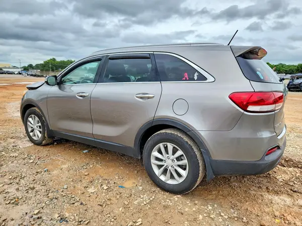 5XYPG4A3XGG079675 2016 KIA SORENTO - Image 2