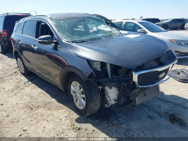 5XYPG4A3XGG080146 2016 KIA SORENTO - Image 1