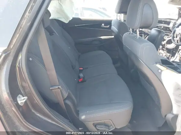 5XYPG4A3XGG080146 2016 KIA SORENTO - Image 8