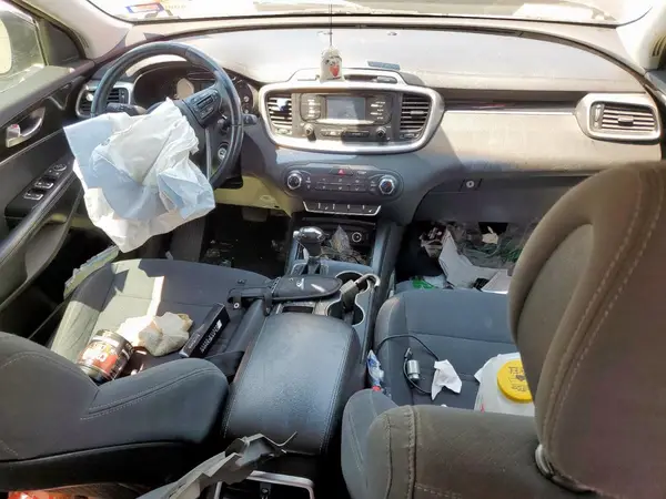 5XYPG4A3XGG082236 2016 KIA SORENTO - Image 8