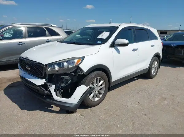 5XYPG4A3XGG082706 2016 KIA SORENTO - Image 2