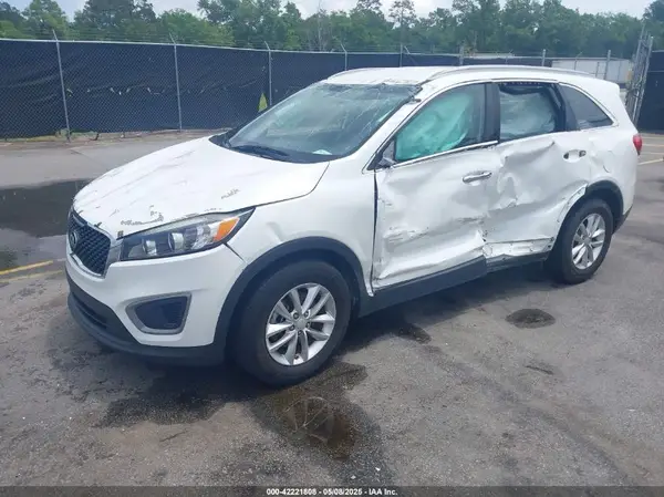 5XYPG4A3XGG096931 2016 KIA SORENTO - Image 2