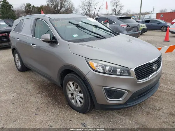 5XYPG4A3XGG103487 2016 KIA SORENTO - Image 1