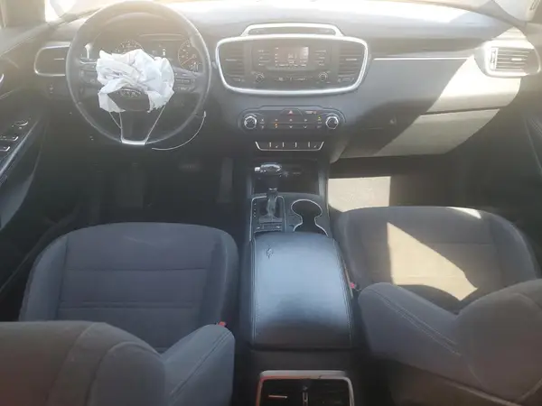 5XYPG4A3XGG103943 2016 KIA SORENTO - Image 8