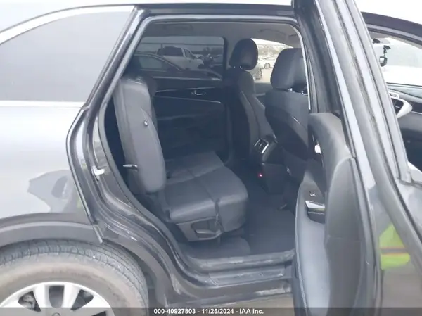 5XYPG4A3XGG105076 2016 KIA SORENTO - Image 8