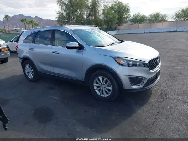 5XYPG4A3XGG114912 2016 KIA SORENTO - Image 1