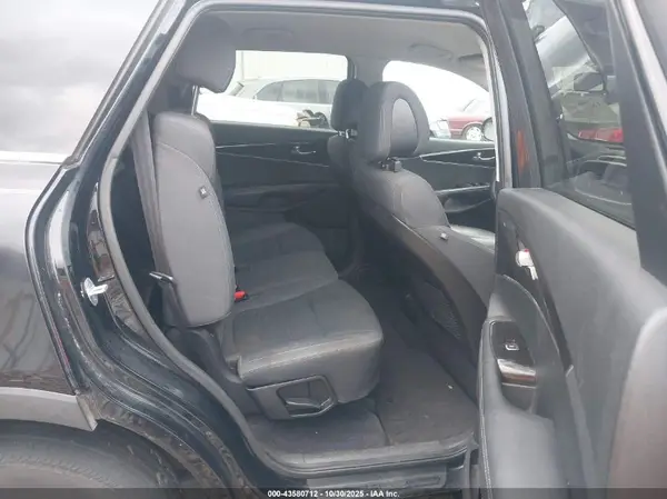 5XYPG4A3XGG115803 2016 KIA SORENTO - Image 8