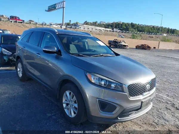 5XYPG4A3XGG120788 2016 KIA SORENTO - Image 1