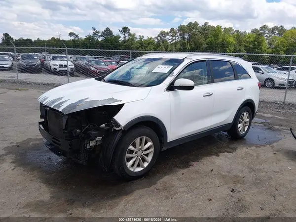 5XYPG4A3XGG126493 2016 KIA SORENTO - Image 2