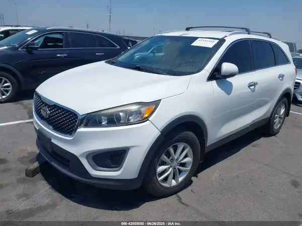 5XYPG4A3XGG136392 2016 KIA SORENTO - Image 2
