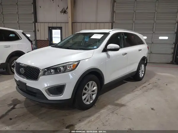 5XYPG4A3XGG136442 2016 KIA SORENTO - Image 2