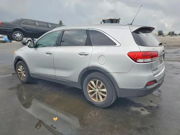 5XYPG4A3XGG165469 2016 KIA SORENTO - Image 2
