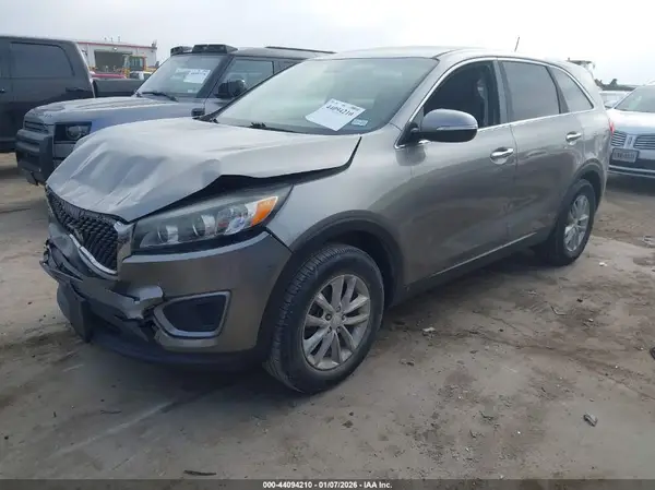 5XYPG4A3XGG166816 2016 KIA SORENTO - Image 2
