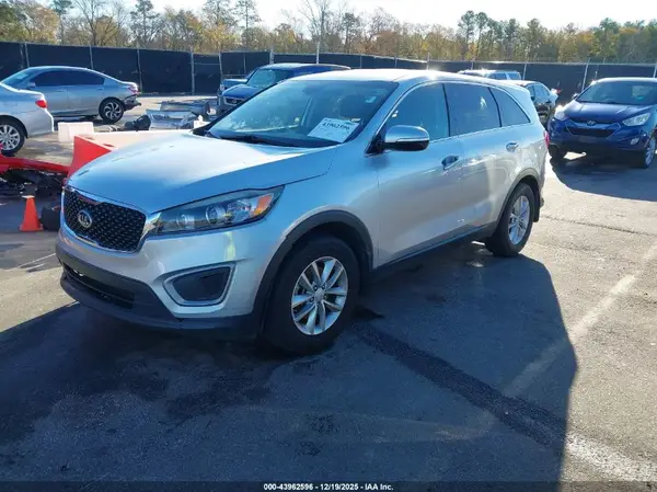 5XYPG4A3XGG167660 2016 KIA SORENTO - Image 2