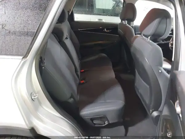 5XYPG4A3XGG183874 2016 KIA SORENTO - Image 8