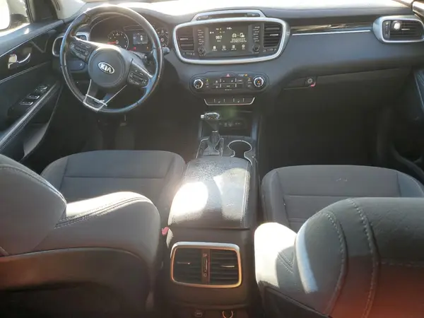 5XYPG4A3XHG188056 2017 KIA SORENTO - Image 8