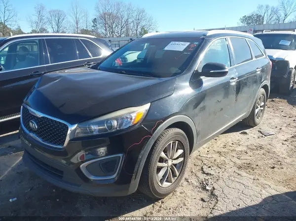 5XYPG4A3XHG188400 2017 KIA SORENTO - Image 2