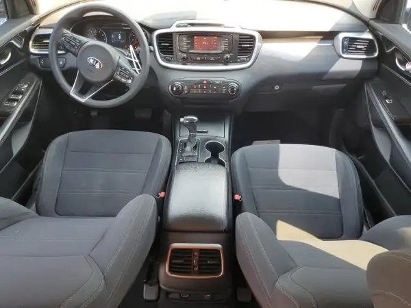 5XYPG4A3XHG193743 2017 KIA SORENTO - Image 8
