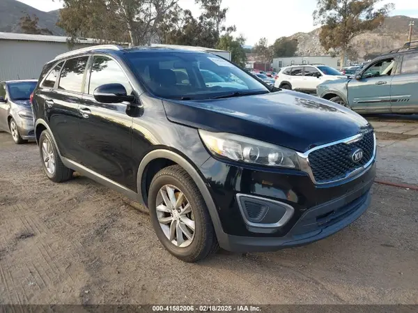 5XYPG4A3XHG196349 2017 KIA SORENTO - Image 1