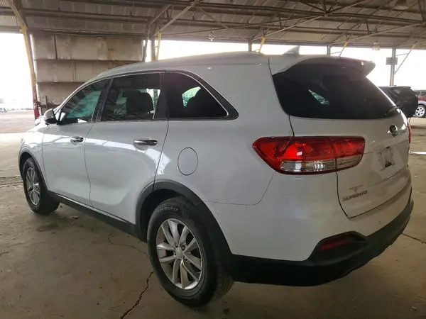 5XYPG4A3XHG196870 2017 KIA SORENTO - Image 2