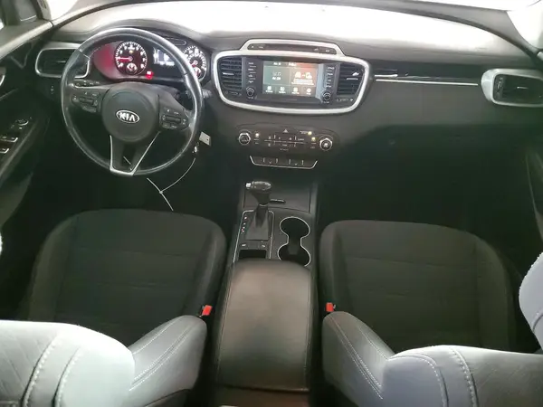 5XYPG4A3XHG196870 2017 KIA SORENTO - Image 8