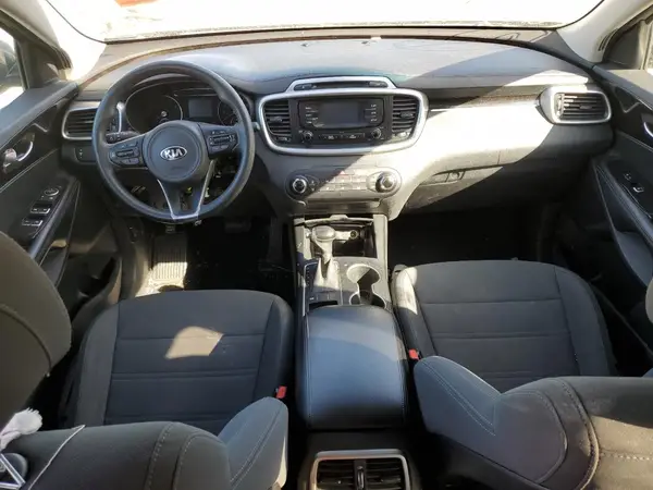 5XYPG4A3XHG207852 2017 KIA SORENTO - Image 8