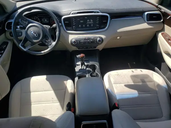 5XYPG4A3XHG214784 2017 KIA SORENTO - Image 8