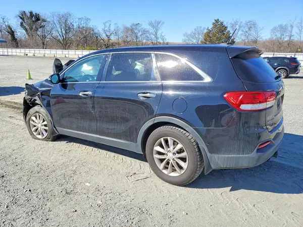 5XYPG4A3XHG218561 2017 KIA SORENTO - Image 2