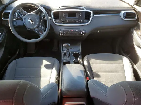 5XYPG4A3XHG218561 2017 KIA SORENTO - Image 8