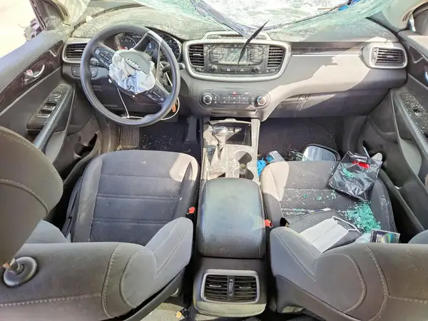5XYPG4A3XHG220617 2017 KIA SORENTO - Image 8