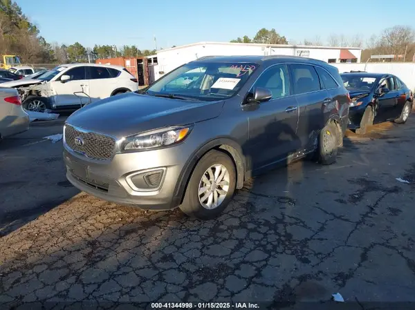 5XYPG4A3XHG221623 2017 KIA SORENTO - Image 2