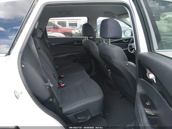 5XYPG4A3XHG236395 2017 KIA SORENTO - Image 8