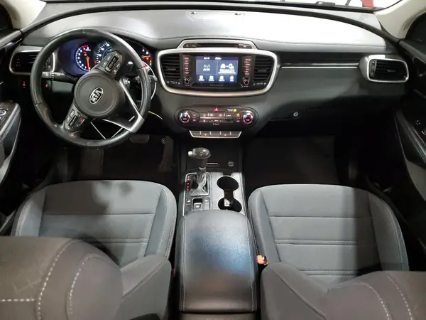 5XYPG4A3XHG237644 2017 KIA SORENTO - Image 8